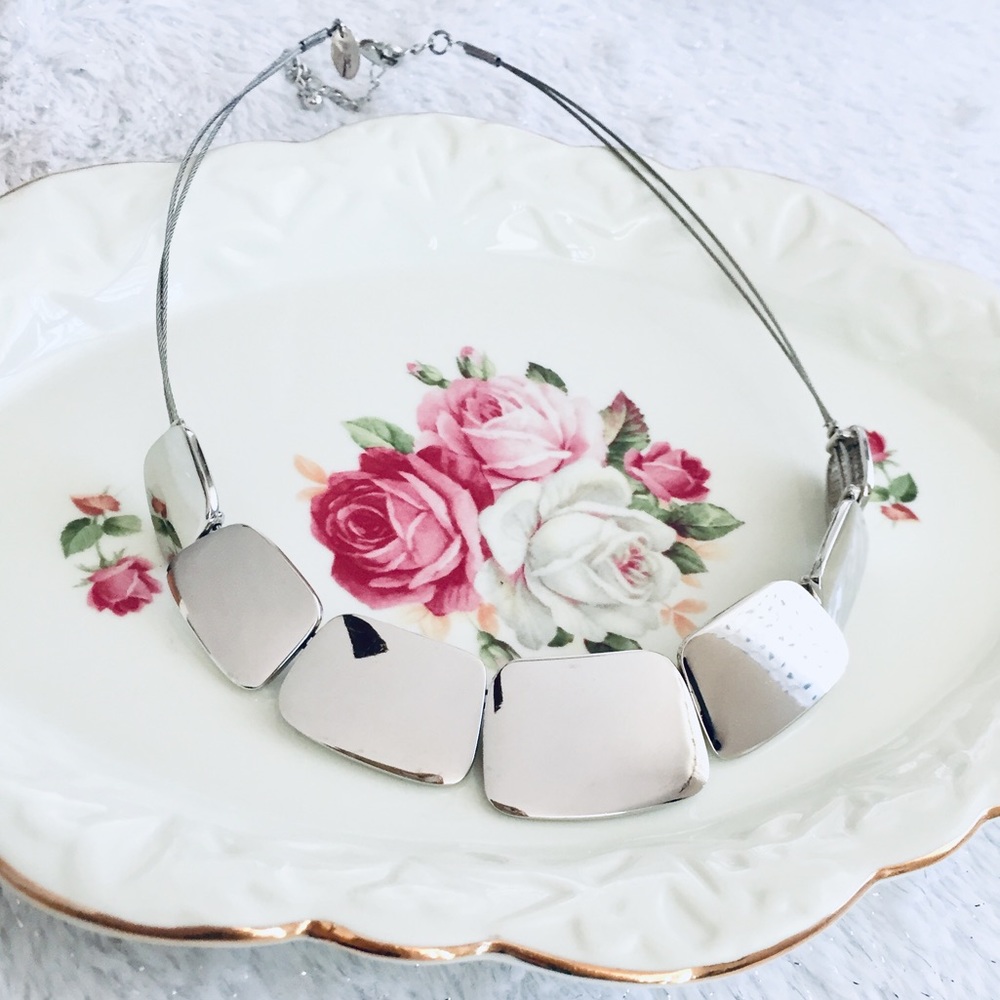 Lia Sophia necklace